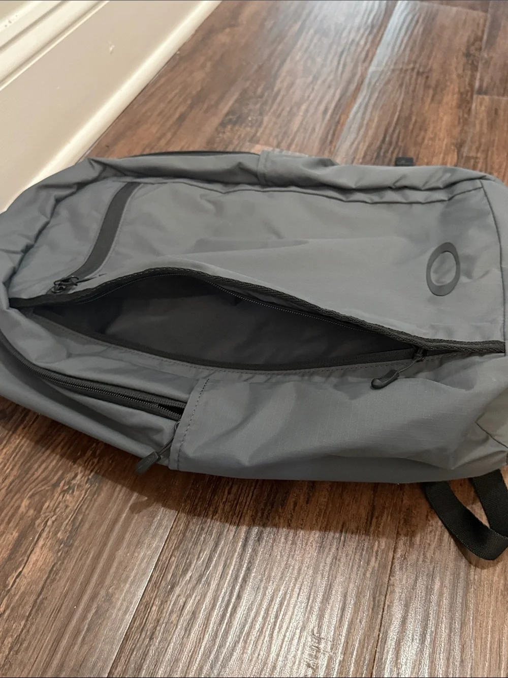 Oakley 22L Sport Backpack Forged Iron Men's Everyday Backpack NWT!